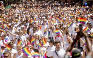 Thousands carry rainbow flags at the San Francisco Gay Pride Festival in California June 29, 2014  Credit : Reuters